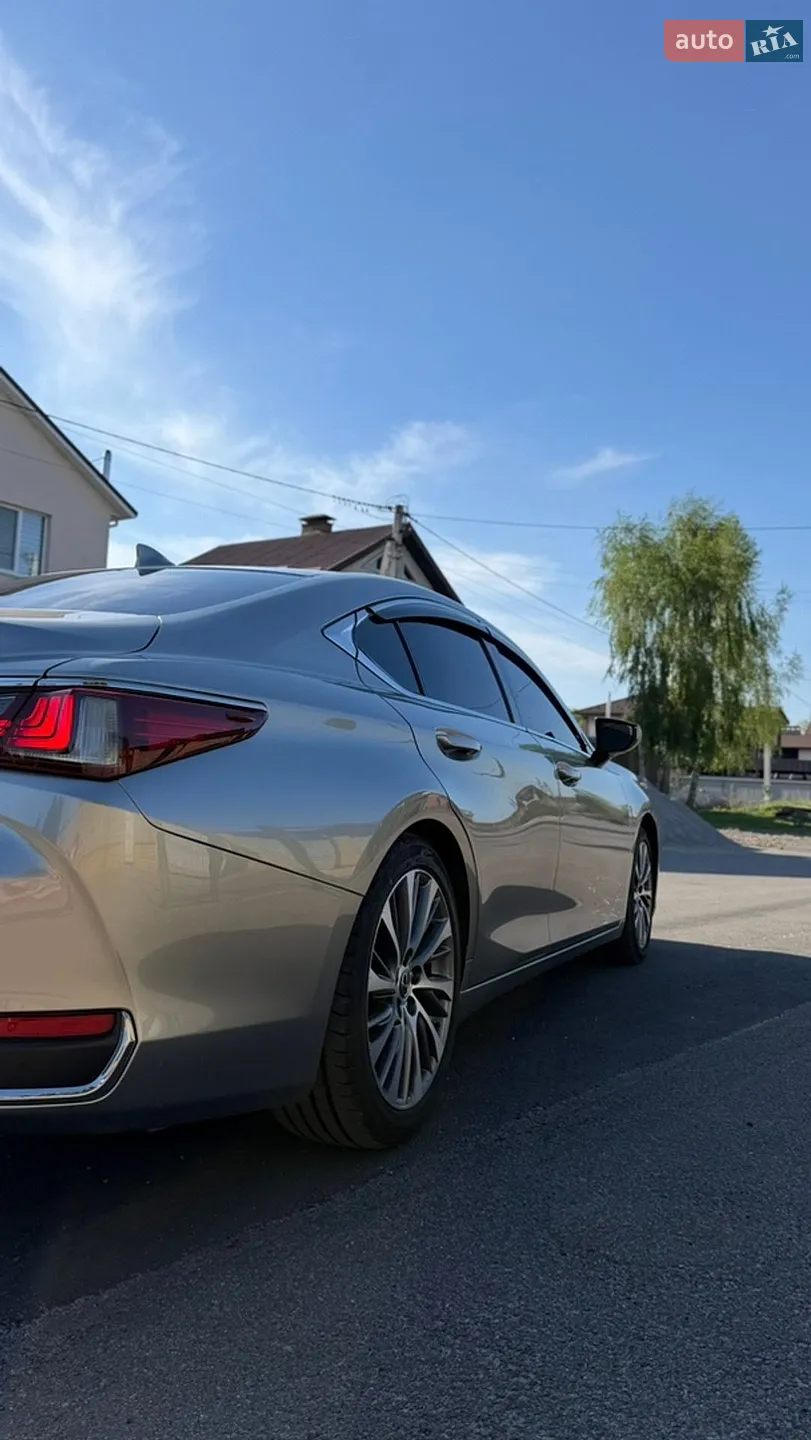 2020 Lexus ES - мініатюра 4