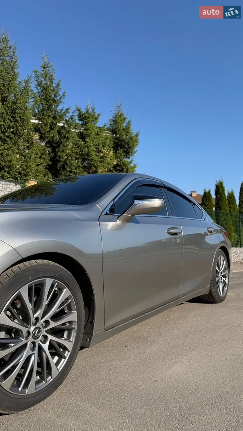2020 Lexus ES - мініатюра 9