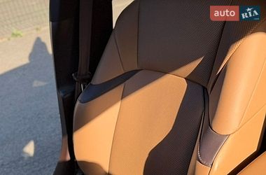 Седан Lexus ES 2020 в Киеве