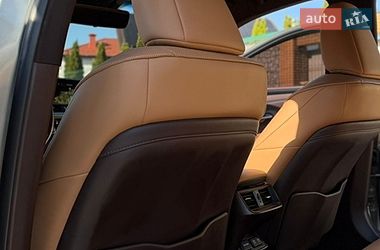 Седан Lexus ES 2020 в Киеве
