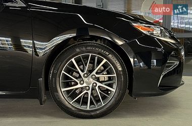 Седан Lexus ES 2018 в Одессе