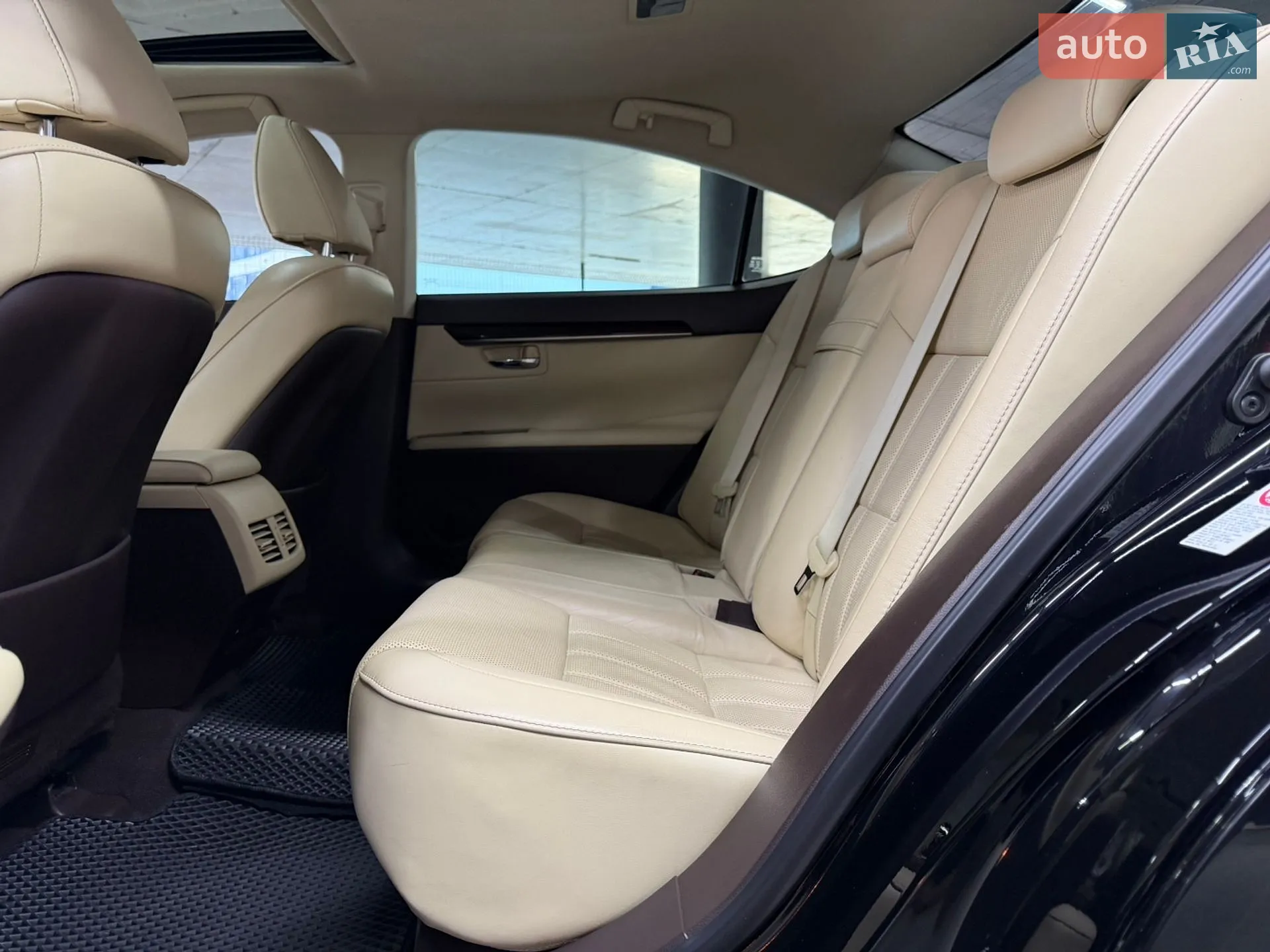 2018 Lexus ES - мініатюра 26