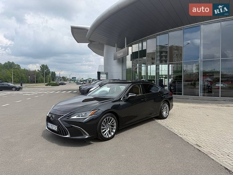 Седан Lexus ES 2021 в Харькове