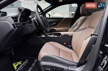 Седан Lexus ES 2023 в Киеве