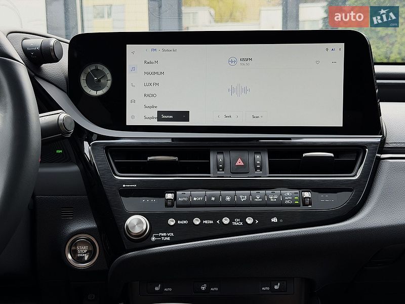 Седан Lexus ES 2023 в Киеве