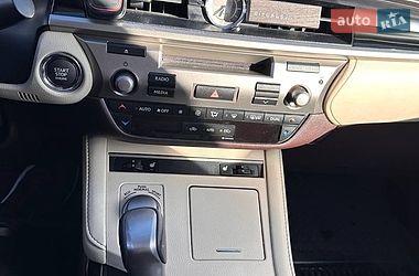 Седан Lexus ES 2016 в Івано-Франківську