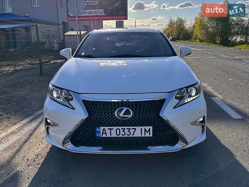 Седан Lexus ES 2016 в Івано-Франківську