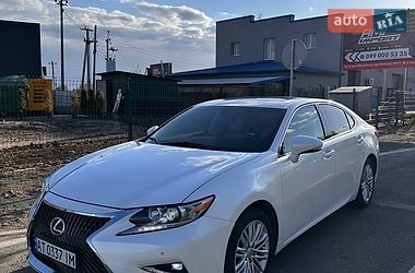 Седан Lexus ES 2016 в Івано-Франківську