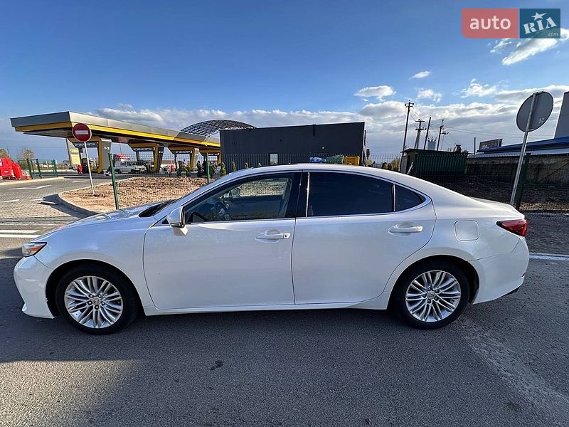 Седан Lexus ES 2016 в Івано-Франківську