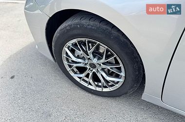 Седан Lexus ES 2012 в Тростянце