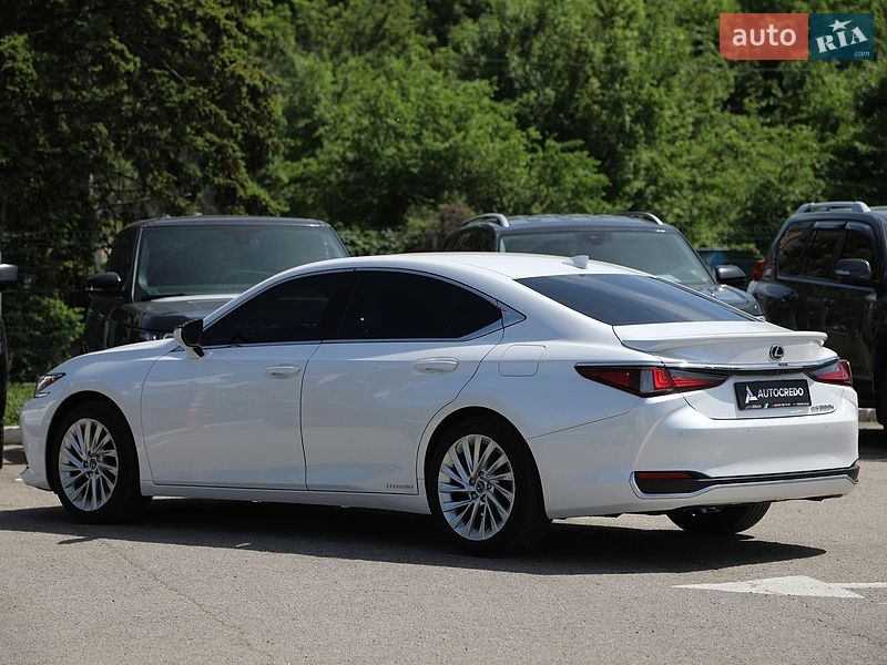 Седан Lexus ES 2021 в Харькове