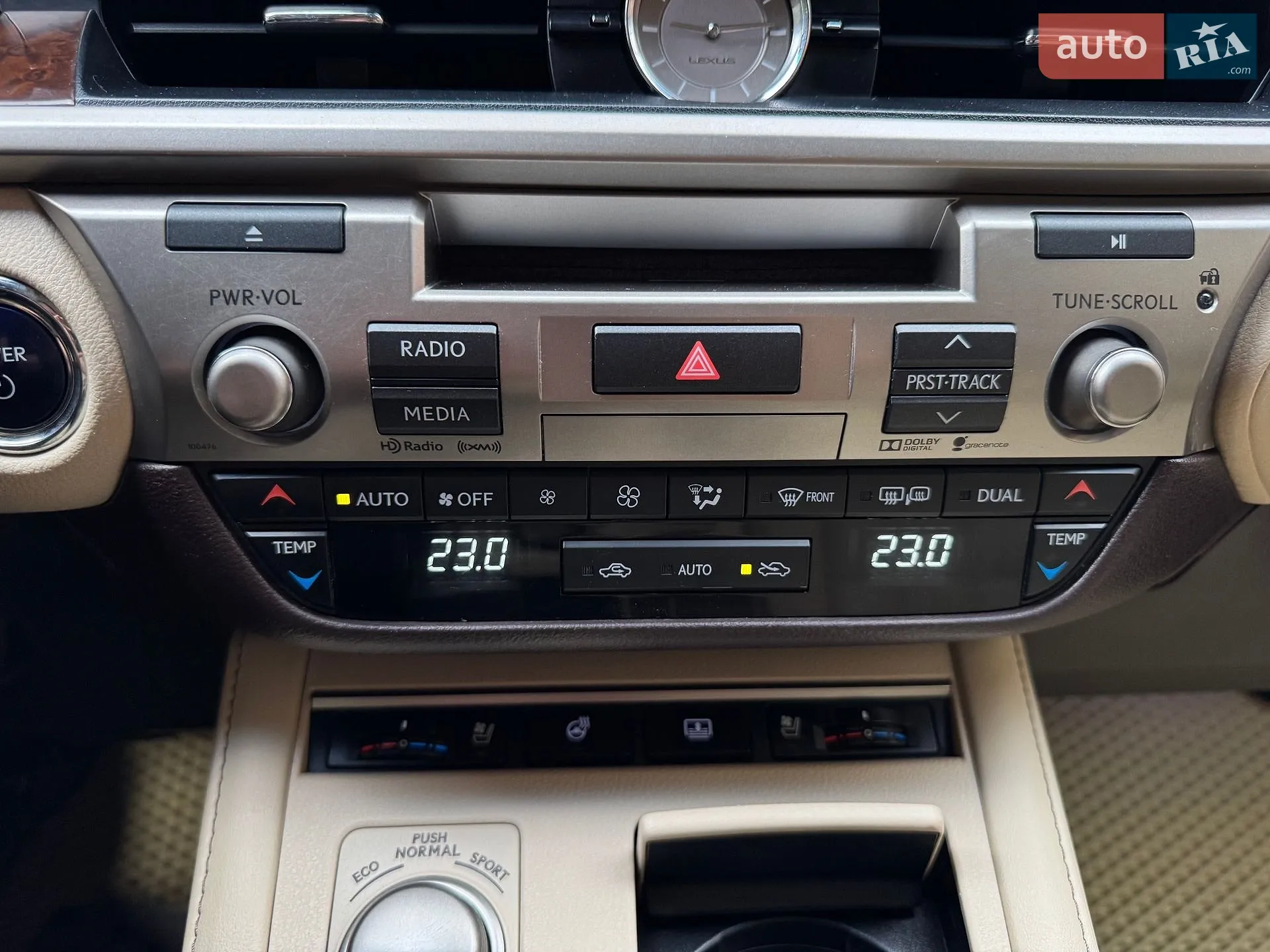 2016 Lexus ES - мініатюра 46
