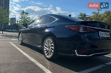 Седан Lexus ES 2023 в Києві