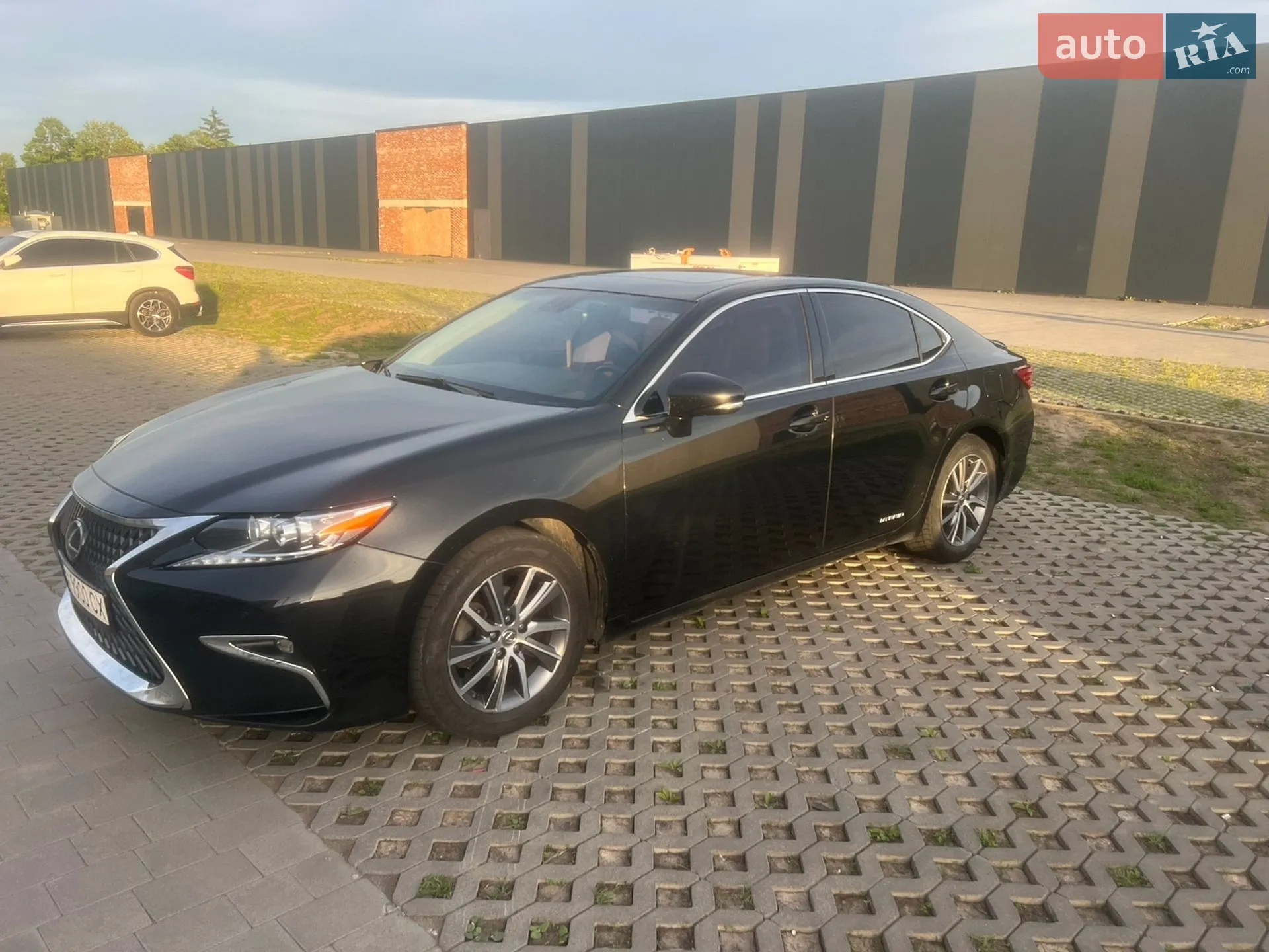 2017 Lexus ES - мініатюра 2