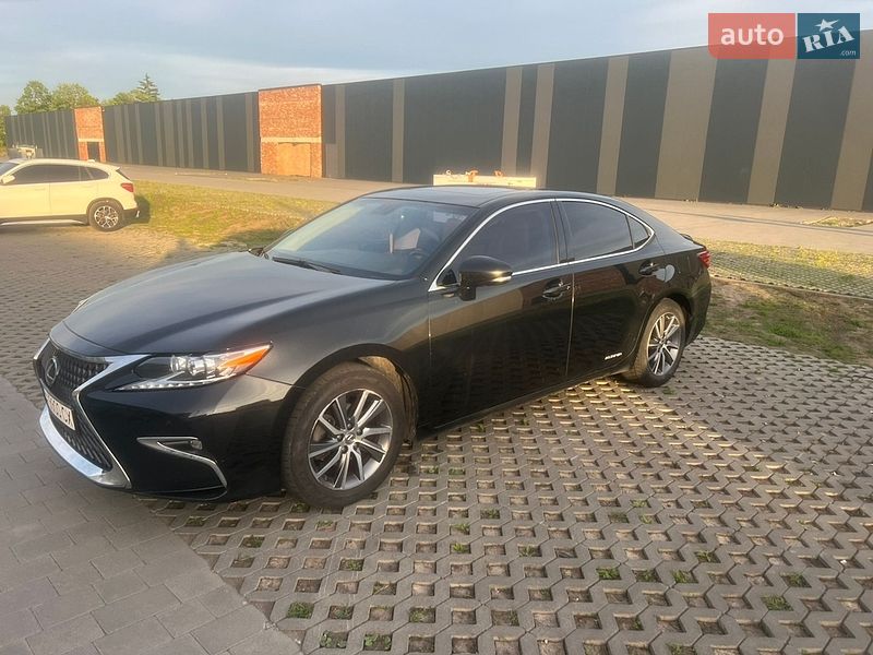 Седан Lexus ES 2017 в Хмельницком