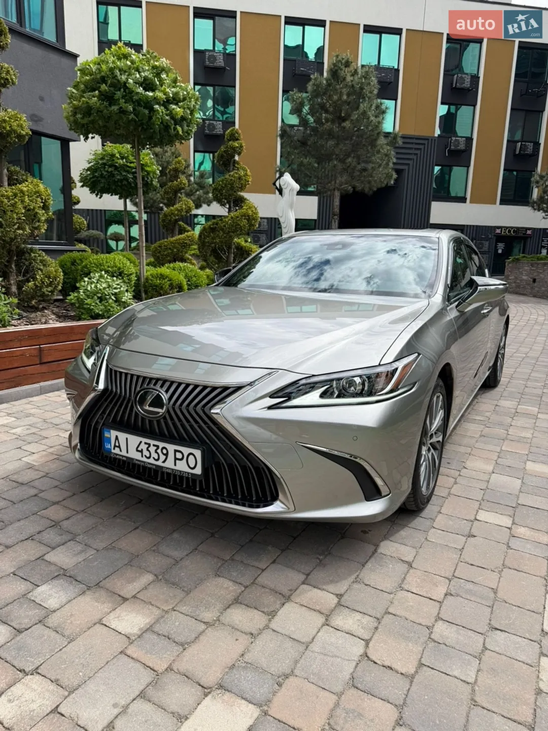 2021 Lexus ES - мініатюра 3