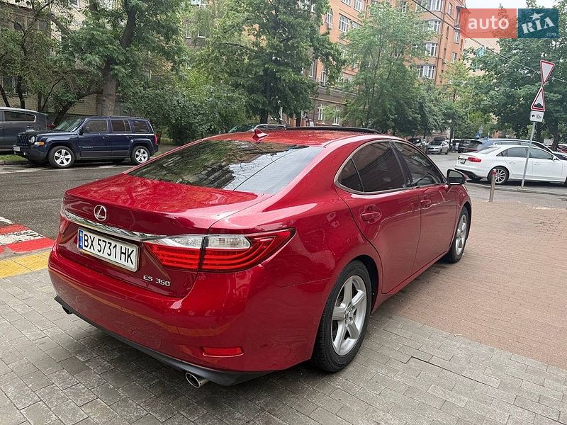 Седан Lexus ES 2012 в Киеве