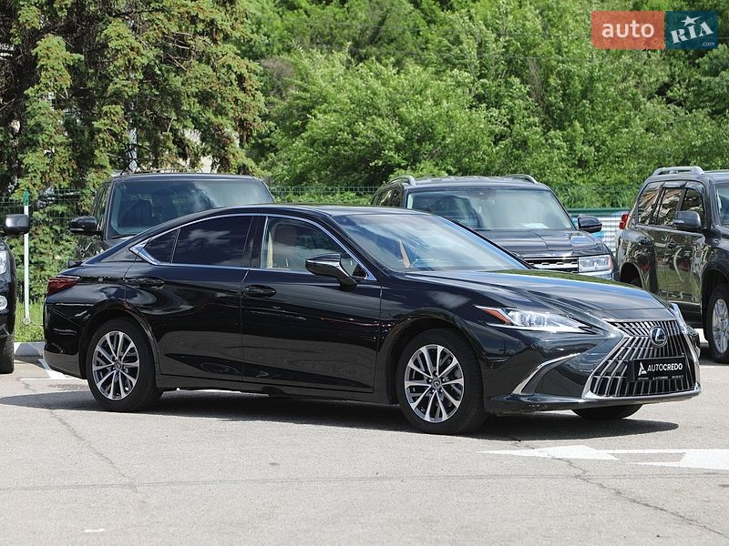 Седан Lexus ES 2022 в Харкові