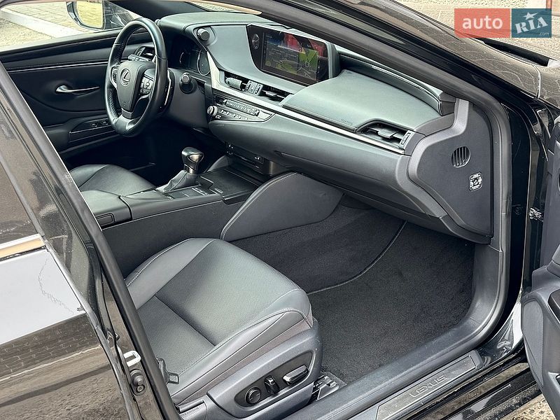 Седан Lexus ES 2021 в Днепре