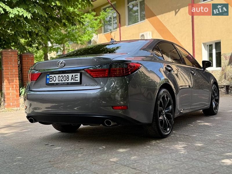 Седан Lexus ES 2012 в Тернополі