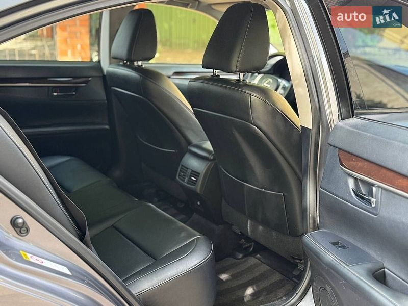 Седан Lexus ES 2012 в Тернополе фото 24 Седан Lexus ES 2012 в Тернополе