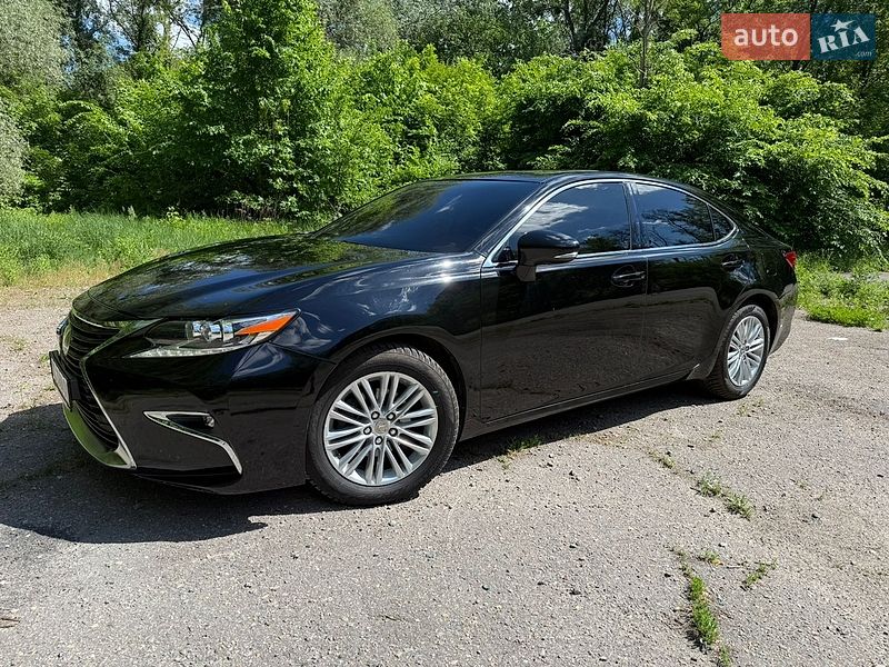 Седан Lexus ES 2015 в Харкові