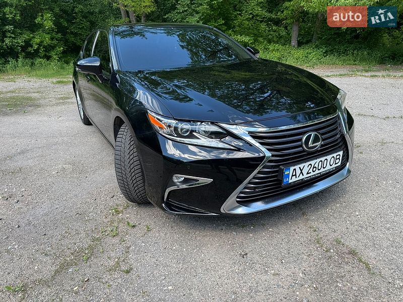 Седан Lexus ES 2015 в Харкові