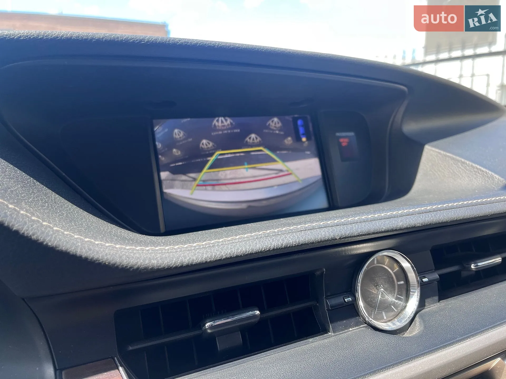 2018 Lexus ES - мініатюра 26
