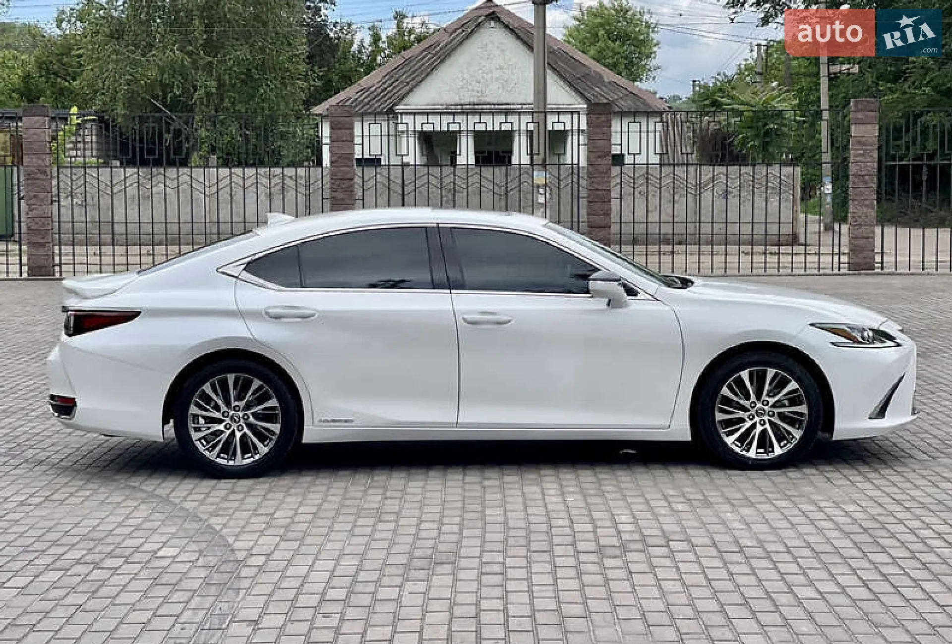 2020 Lexus ES - мініатюра 5