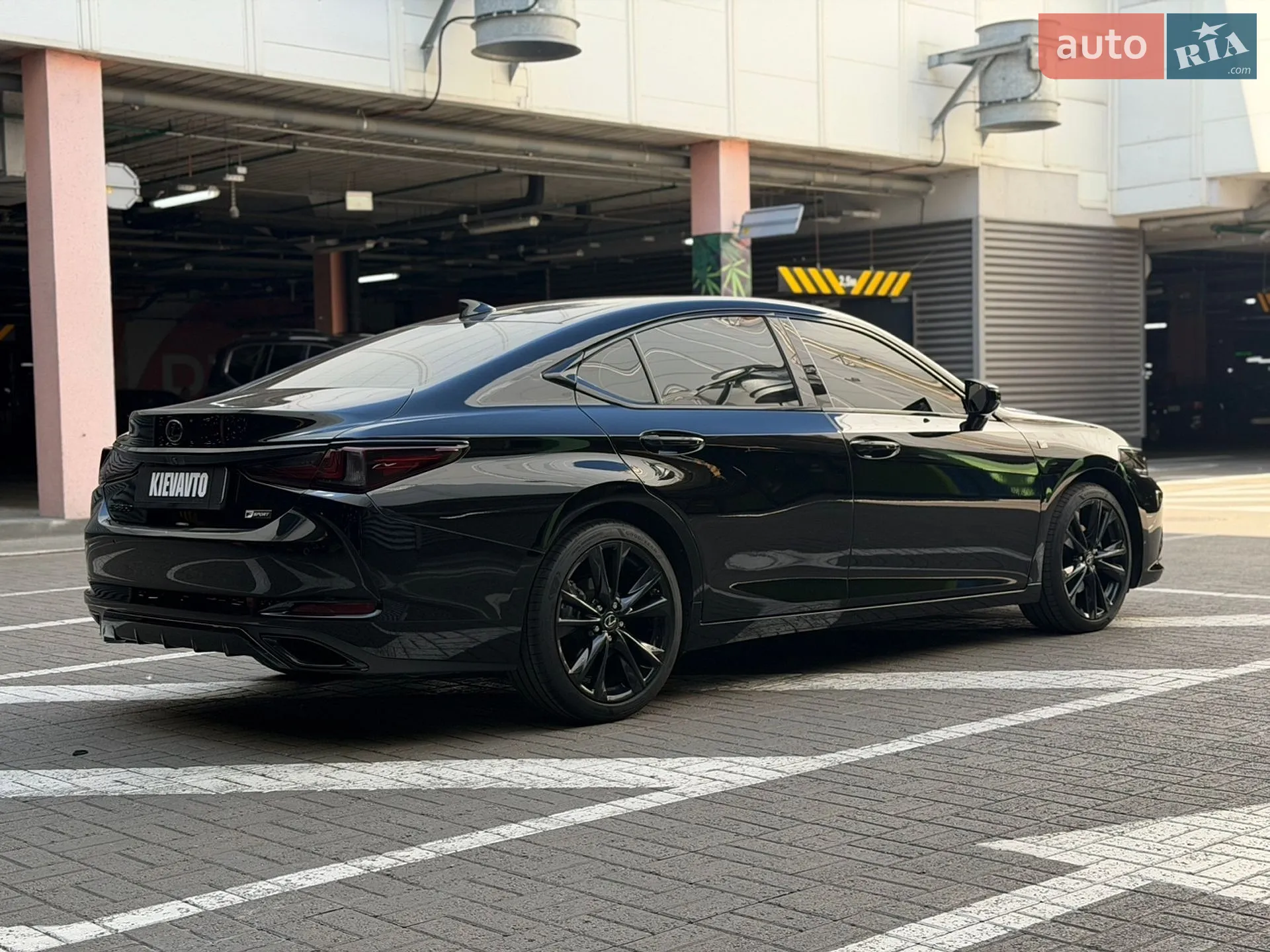 2019 Lexus ES - мініатюра 9