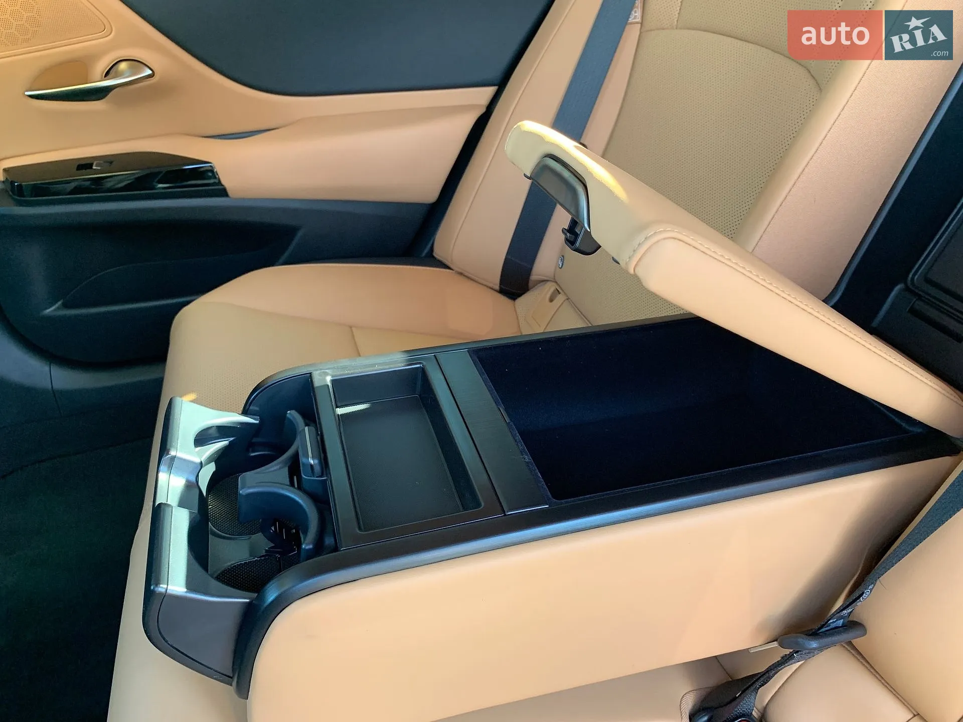 2023 Lexus ES - мініатюра 24