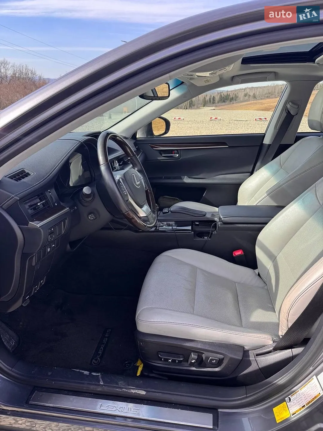 2015 Lexus ES - мініатюра 9