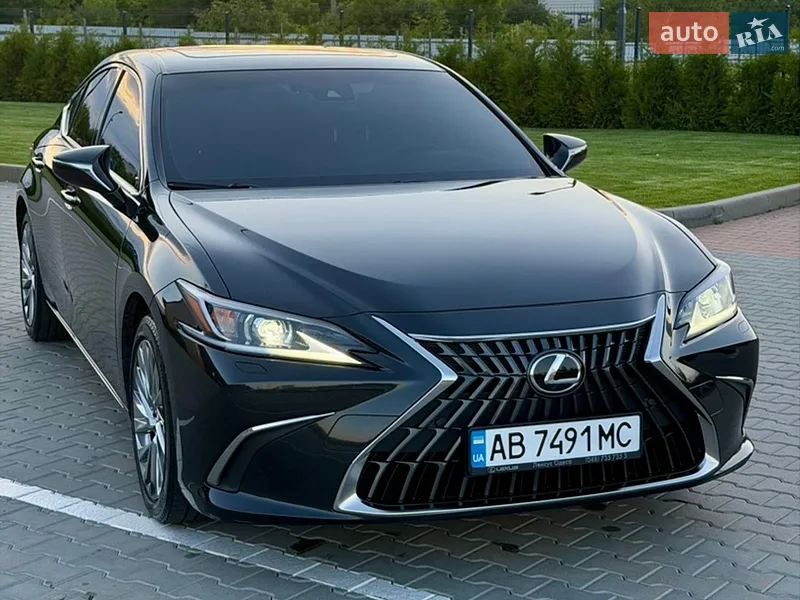 Lexus ES 2022