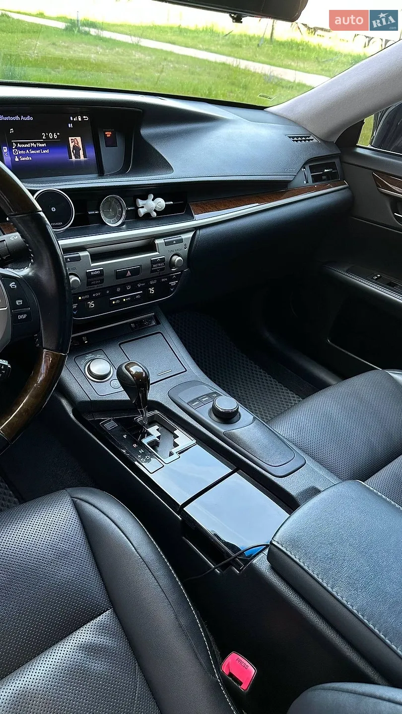 2015 Lexus ES - мініатюра 19