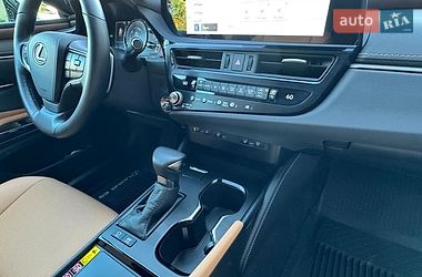 Седан Lexus ES 2024 в Ужгороді фото 14 Седан Lexus ES 2024 в Ужгороді