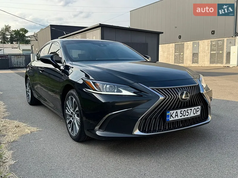 Lexus ES