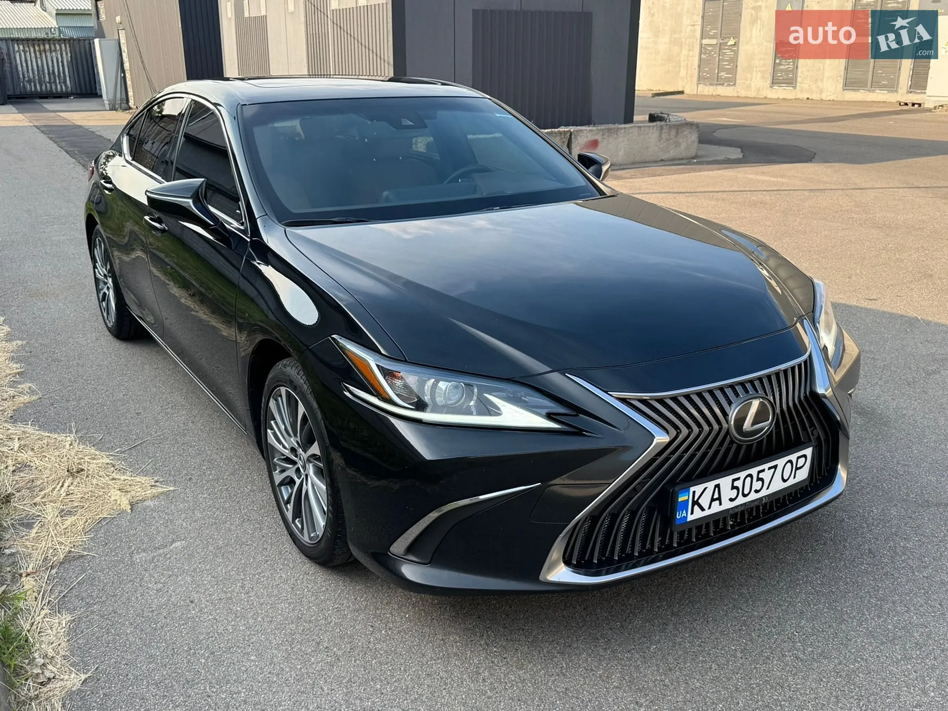 2020 Lexus ES - мініатюра 2