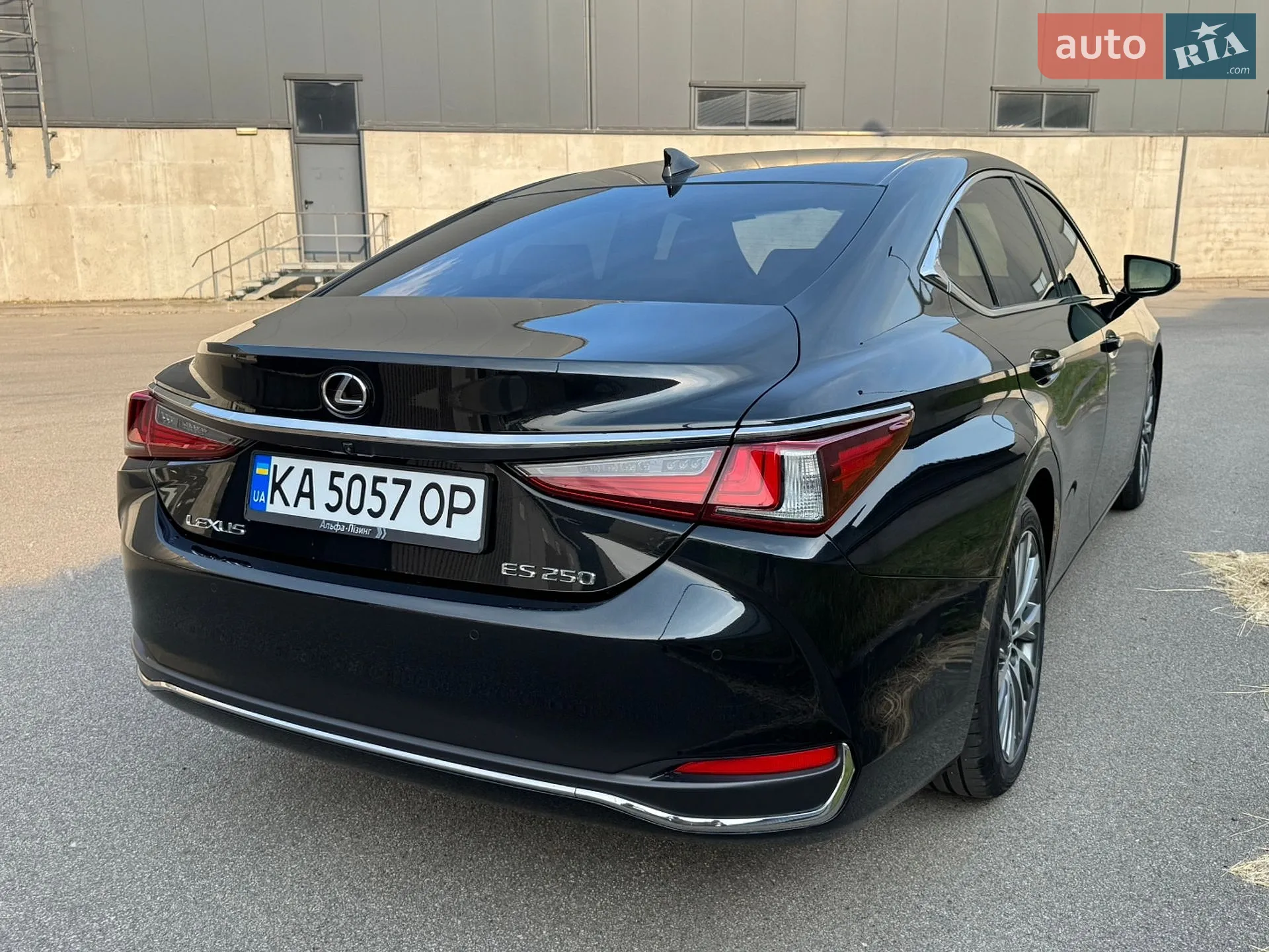 2020 Lexus ES - мініатюра 11