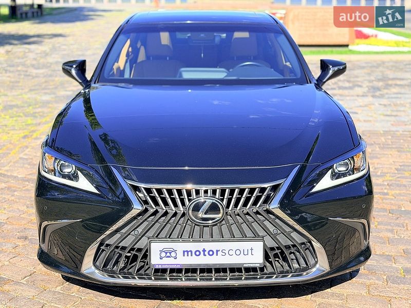 Седан Lexus ES 2022 в Києві