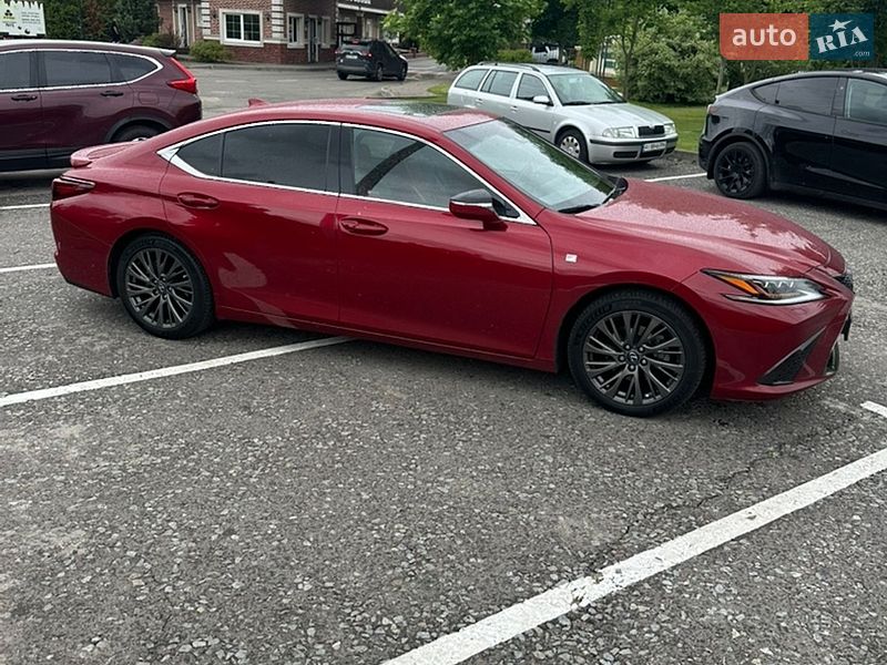 Седан Lexus ES 2019 в Києві