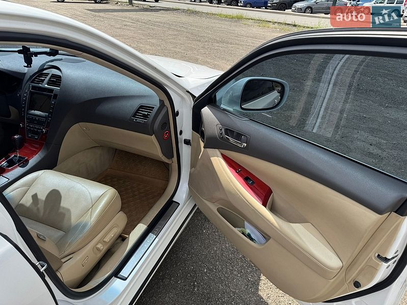 Седан Lexus ES 2008 в Киеве