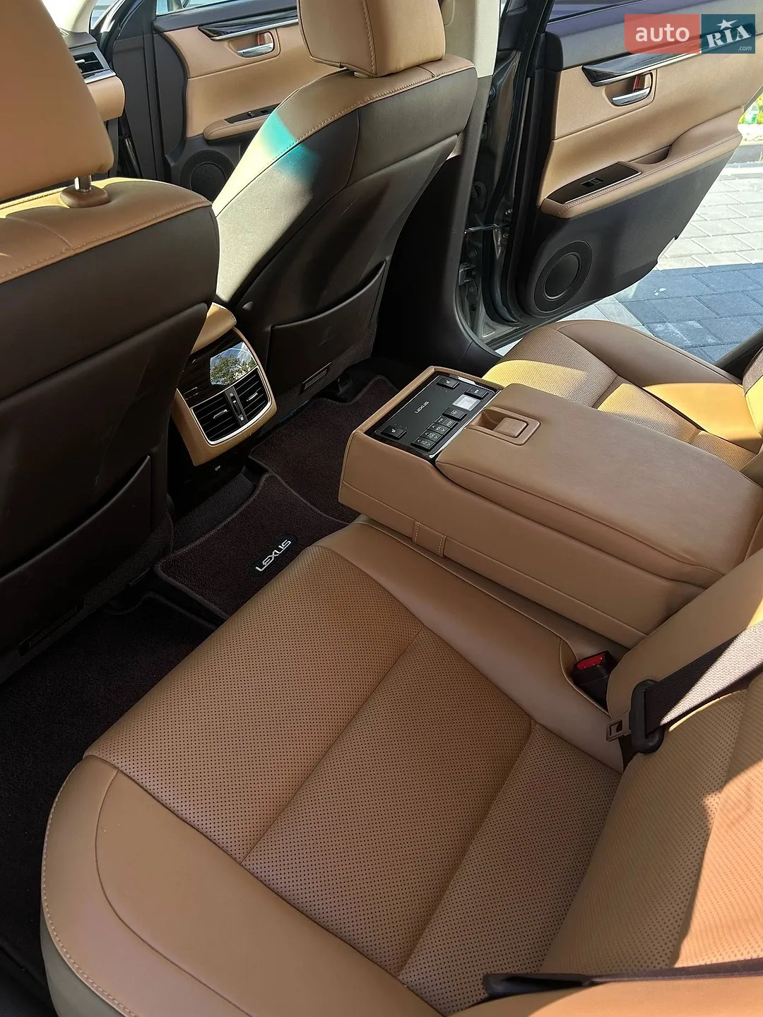 2016 Lexus ES - мініатюра 17