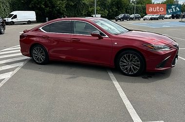 Седан Lexus ES 2019 в Києві