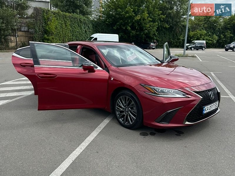 Седан Lexus ES 2019 в Києві