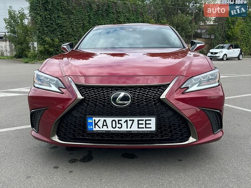 Седан Lexus ES 2019 в Києві