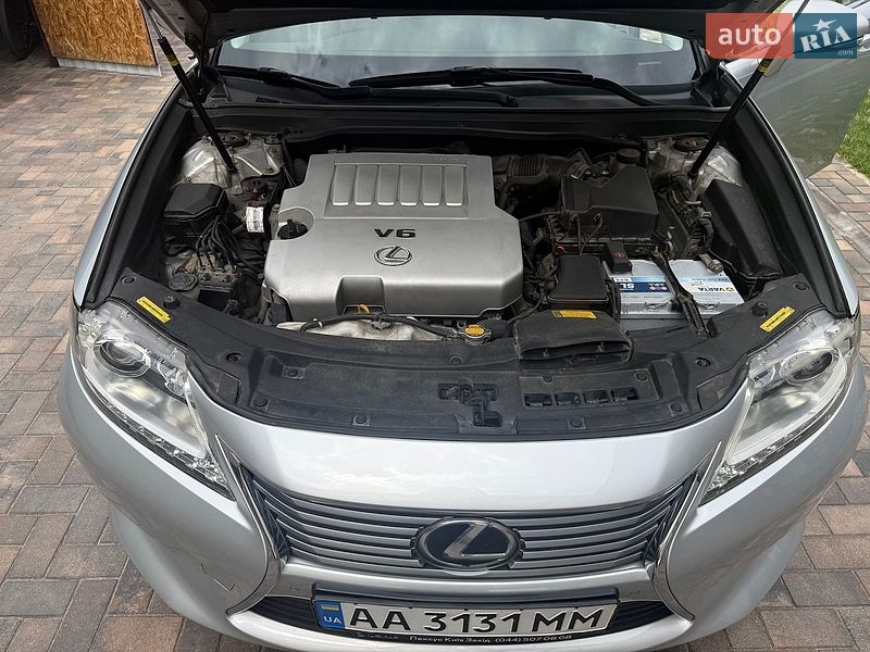 Седан Lexus ES 2014 в Киеве