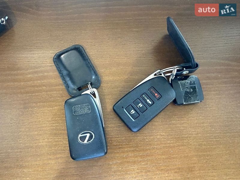 Седан Lexus ES 2014 в Киеве