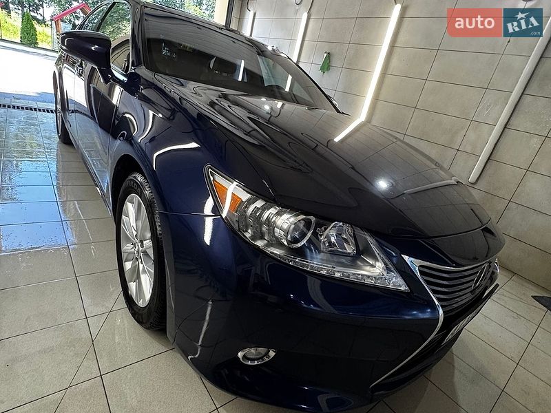 Седан Lexus ES 2014 в Києві