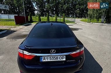 Седан Lexus ES 2014 в Києві