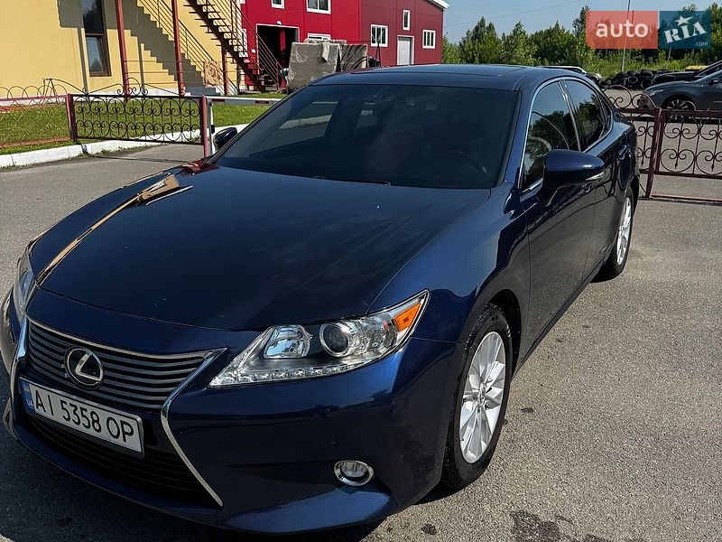 Седан Lexus ES 2014 в Києві